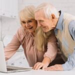 elderly-people-computer